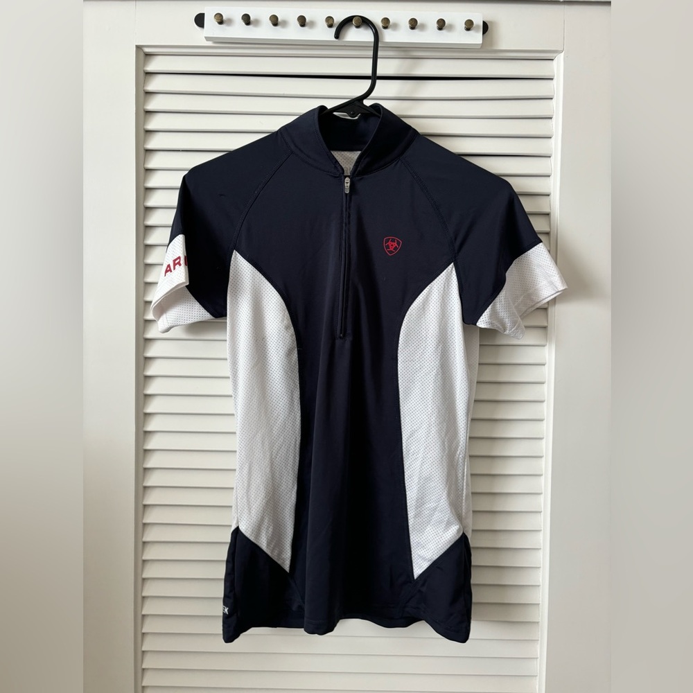 Ariat top